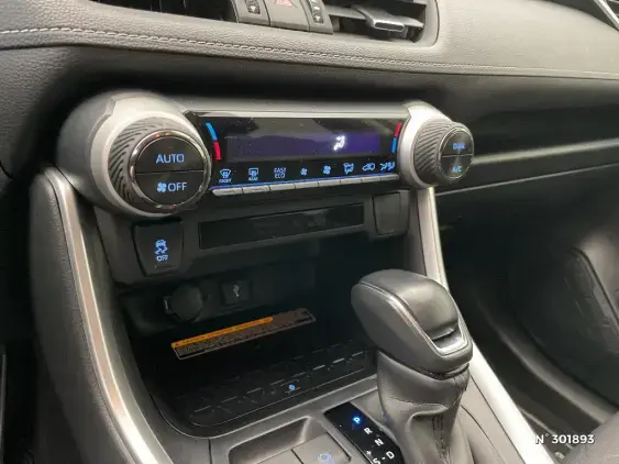 TOYOTA RAV4 V - voiture d'occasion - Photo 31