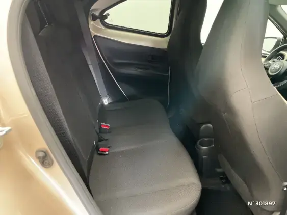 TOYOTA AYGO X - voiture d'occasion - Photo 11