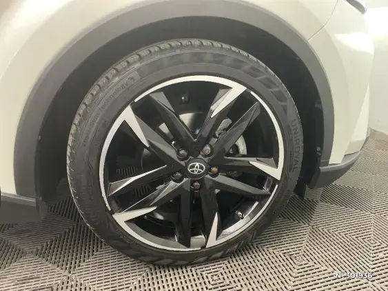 TOYOTA C-HR - voiture d'occasion - Photo 8