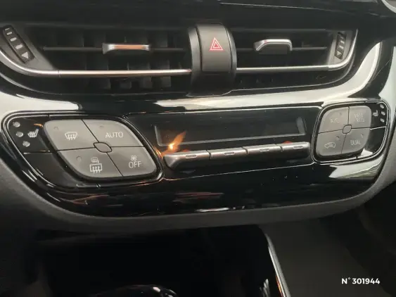 TOYOTA C-HR - voiture d'occasion - Photo 29