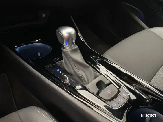 TOYOTA C-HR - voiture d'occasion - Photo 30