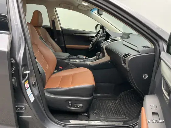LEXUS NX - voiture d'occasion - Photo 10