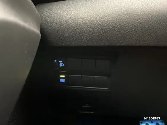 TOYOTA YARIS IV - voiture d'occasion - Photo 15