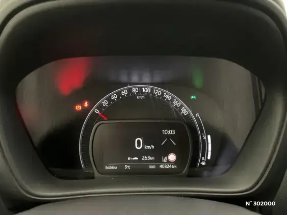 TOYOTA AYGO X - voiture d'occasion - Photo 12