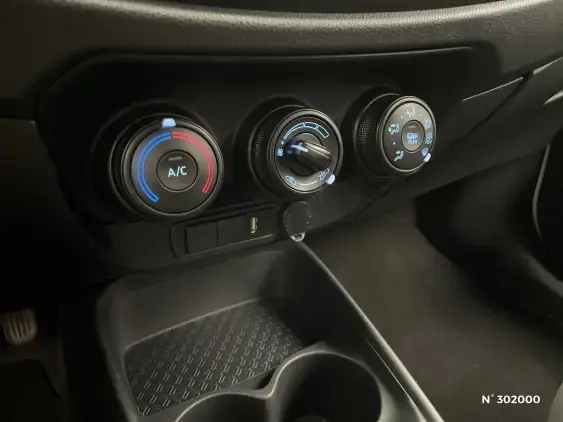 TOYOTA AYGO X - voiture d'occasion - Photo 14