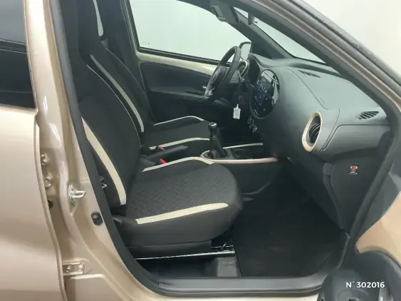 TOYOTA AYGO X - voiture d'occasion - Photo 10