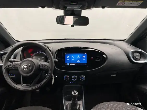 TOYOTA AYGO X - voiture d'occasion - Photo 9
