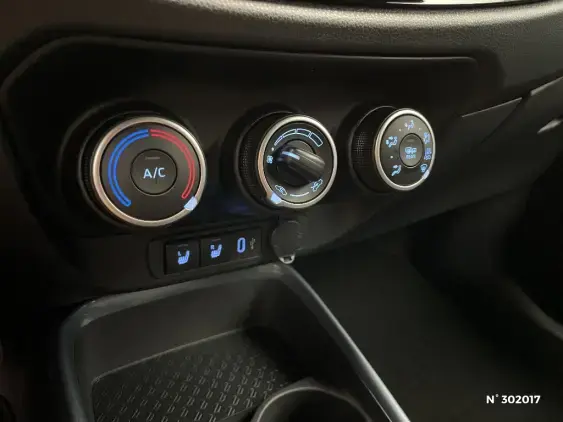 TOYOTA AYGO X - voiture d'occasion - Photo 26