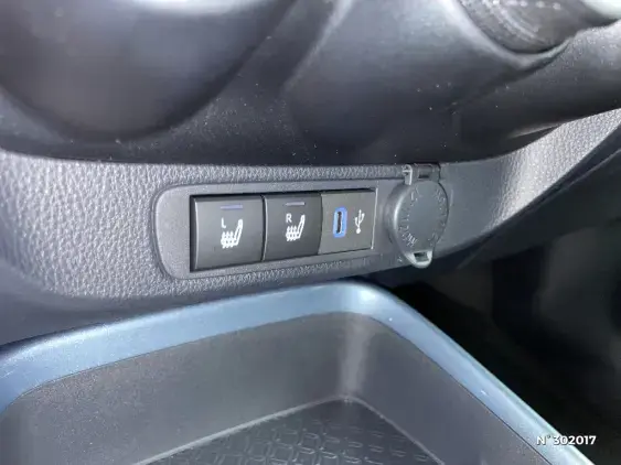 TOYOTA AYGO X - voiture d'occasion - Photo 28