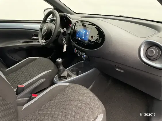 TOYOTA AYGO X - voiture d'occasion - Photo 10