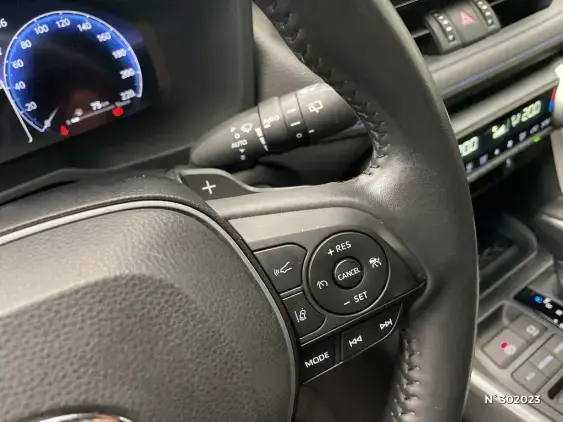 TOYOTA RAV4 V - voiture d'occasion - Photo 30