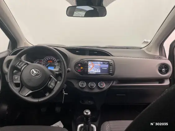 TOYOTA YARIS III - voiture d'occasion - Photo 9