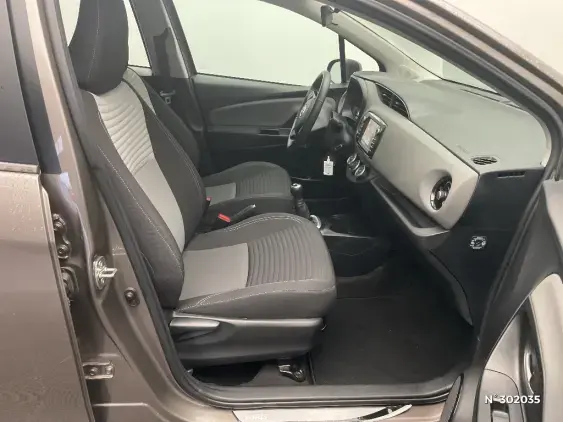 TOYOTA YARIS III - voiture d'occasion - Photo 10