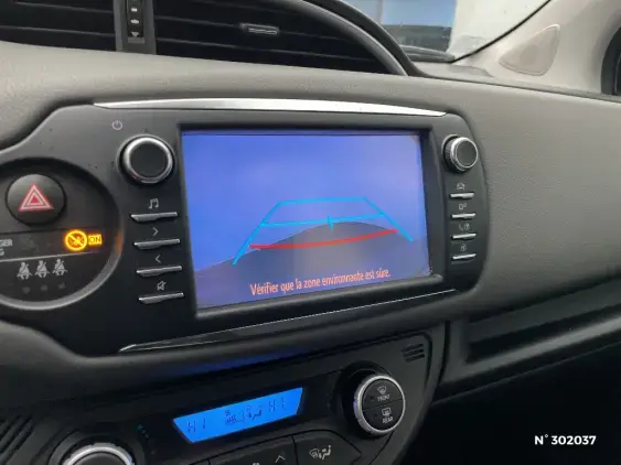 TOYOTA YARIS III - voiture d'occasion - Photo 14