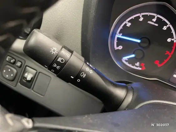 TOYOTA YARIS III - voiture d'occasion - Photo 26