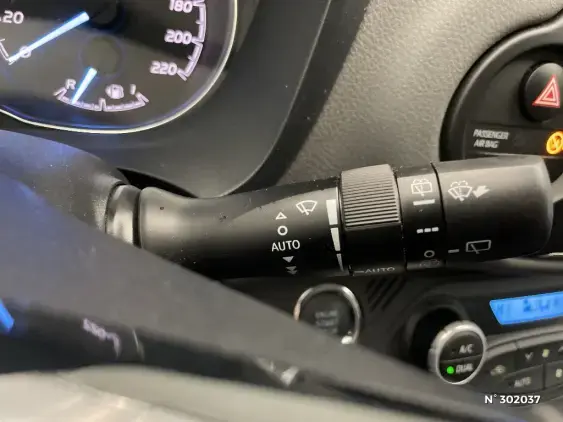 TOYOTA YARIS III - voiture d'occasion - Photo 27