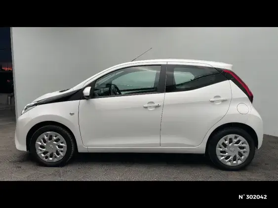 TOYOTA AYGO II - voiture d'occasion - Photo 2