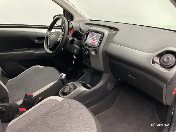 TOYOTA AYGO II - voiture d'occasion - Photo 10