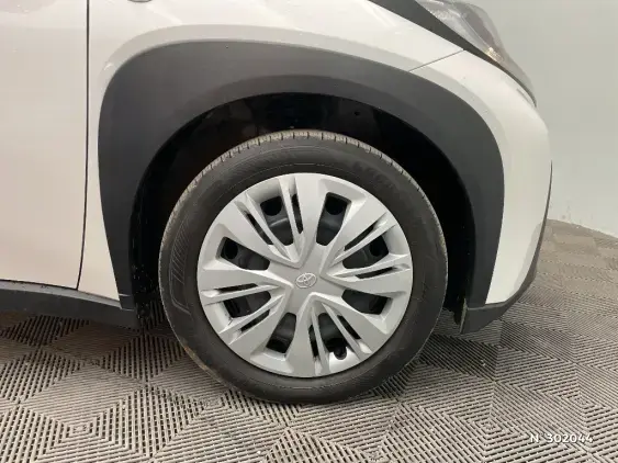 TOYOTA AYGO X - voiture d'occasion - Photo 8