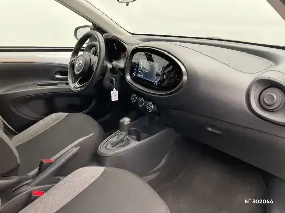 TOYOTA AYGO X - voiture d'occasion - Photo 10