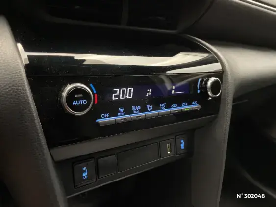 TOYOTA YARIS CROSS I - voiture d'occasion - Photo 29