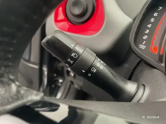 TOYOTA AYGO II - voiture d'occasion - Photo 26