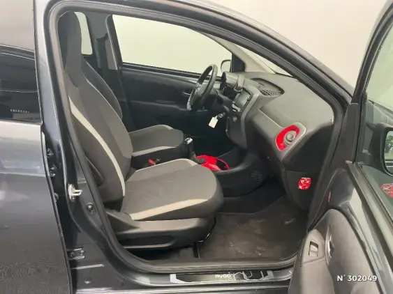 TOYOTA AYGO II - voiture d'occasion - Photo 10