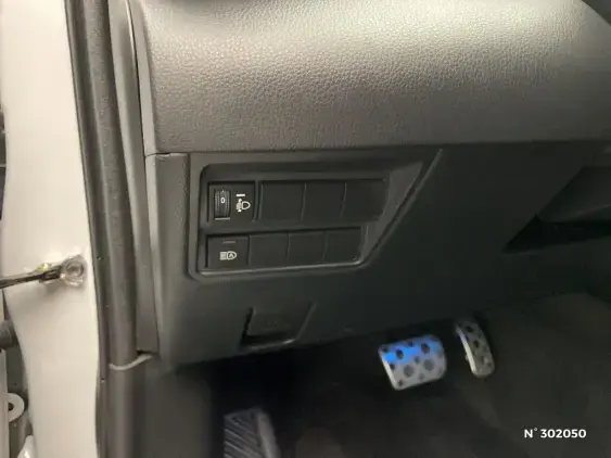 TOYOTA YARIS IV - voiture d'occasion - Photo 15