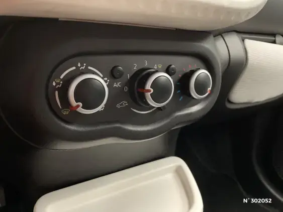 RENAULT TWINGO III - voiture d'occasion - Photo 27