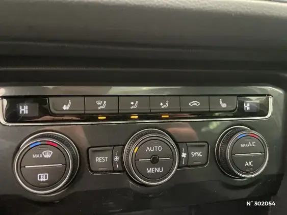 VOLKSWAGEN TIGUAN II - voiture d'occasion - Photo 31