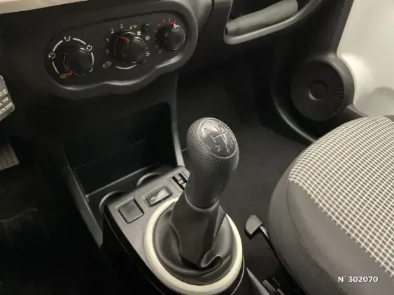 RENAULT TWINGO III - voiture d'occasion - Photo 27