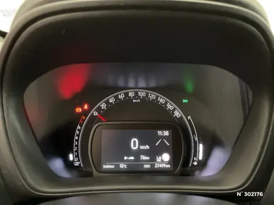 TOYOTA AYGO X - voiture d'occasion - Photo 12