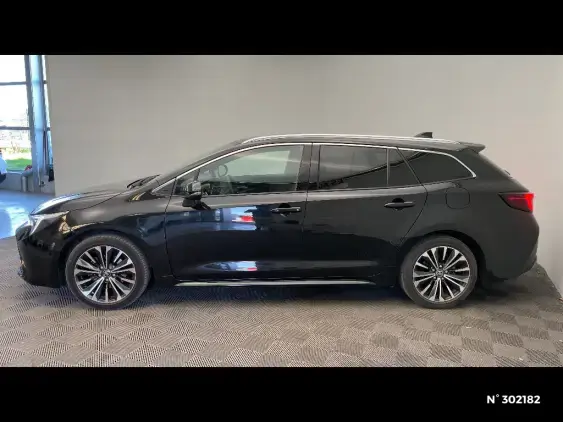 TOYOTA COROLLA TOURING SPT X - voiture d'occasion - Photo 2