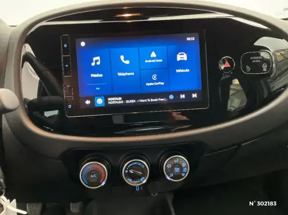 TOYOTA AYGO X - voiture d'occasion - Photo 13