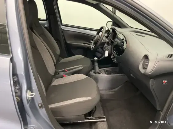 TOYOTA AYGO X - voiture d'occasion - Photo 10