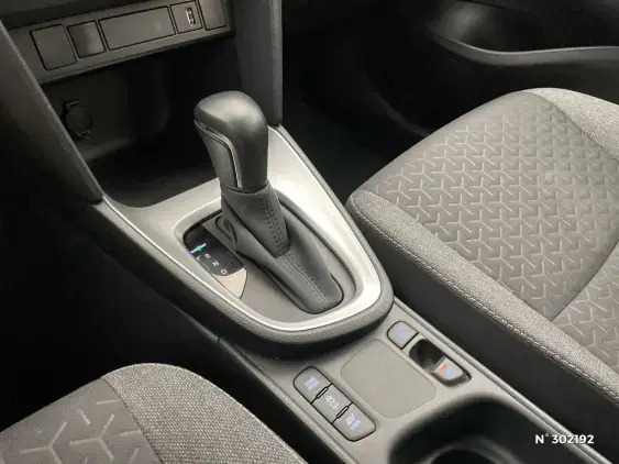 TOYOTA YARIS CROSS I - voiture d'occasion - Photo 29