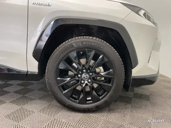 TOYOTA RAV4 V - voiture d'occasion - Photo 8
