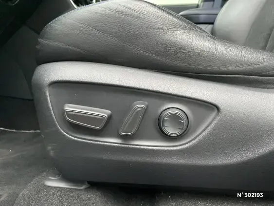 TOYOTA RAV4 V - voiture d'occasion - Photo 30