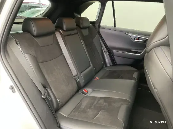 TOYOTA RAV4 V - voiture d'occasion - Photo 11