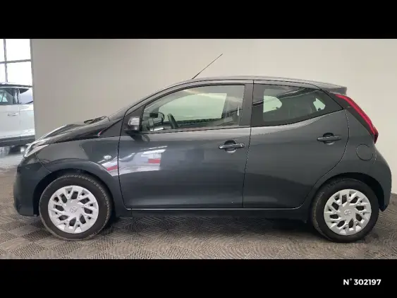TOYOTA AYGO II - voiture d'occasion - Photo 2
