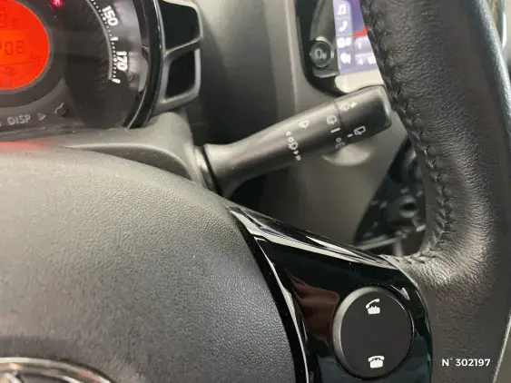 TOYOTA AYGO II - voiture d'occasion - Photo 27