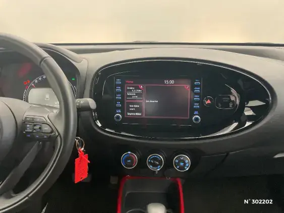 TOYOTA AYGO X - voiture d'occasion - Photo 13