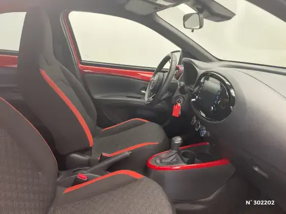 TOYOTA AYGO X - voiture d'occasion - Photo 10