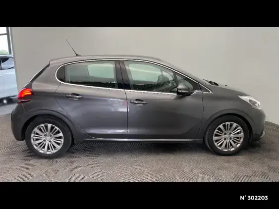 PEUGEOT 208 - voiture d'occasion - Photo 5