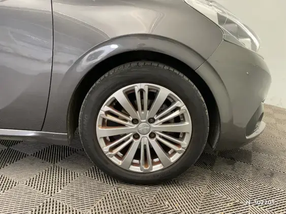 PEUGEOT 208 - voiture d'occasion - Photo 8