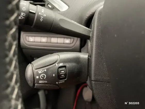 PEUGEOT 208 - voiture d'occasion - Photo 31