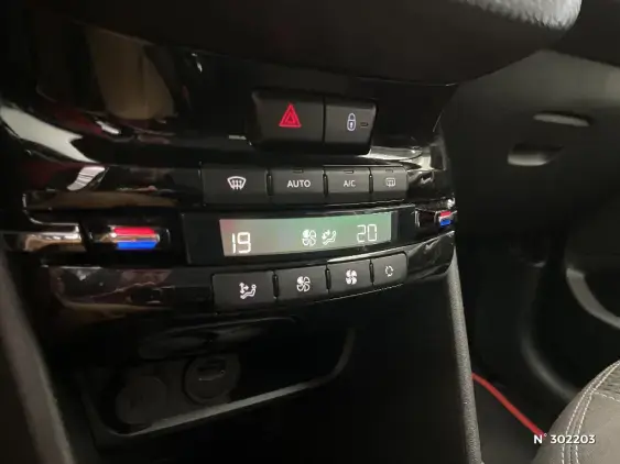 PEUGEOT 208 - voiture d'occasion - Photo 32