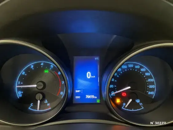 TOYOTA AURIS II - voiture d'occasion - Photo 12