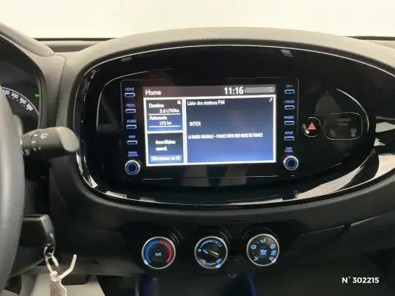 TOYOTA AYGO X - voiture d'occasion - Photo 13