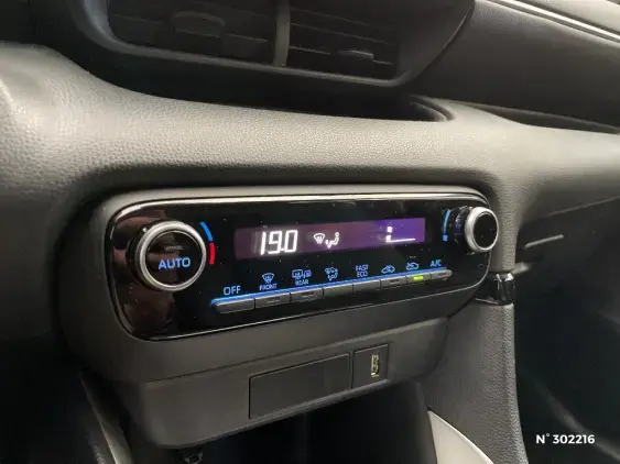 TOYOTA YARIS IV - voiture d'occasion - Photo 30